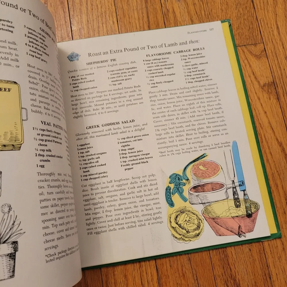 Betty Crocker Dinner‎ in Dish Cookbook 1965 First Edition Vintage Recipes Spiral